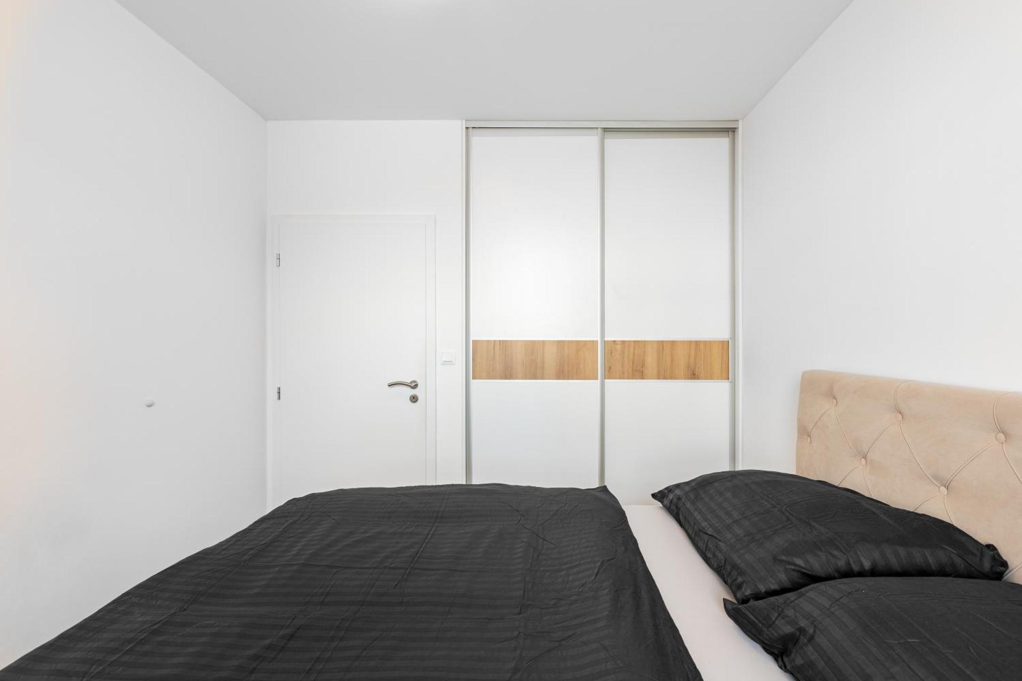 Leo Apartment - Ac & Free Parking Μπρατισλάβα Εξωτερικό φωτογραφία